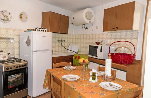 Ville San Sebastiano House | Wonderful villa for 4 guests with WIFI, balcony, pets allowed and panoramic view
