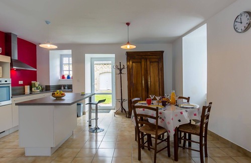 Plouneour-Trez Villa | Wonderful villa for 4 guests with WIFI, TV, terrace and pets allowed