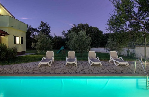 Pavicini Villa | Wonderful villa Fuma with pool near the beach, big kids playground