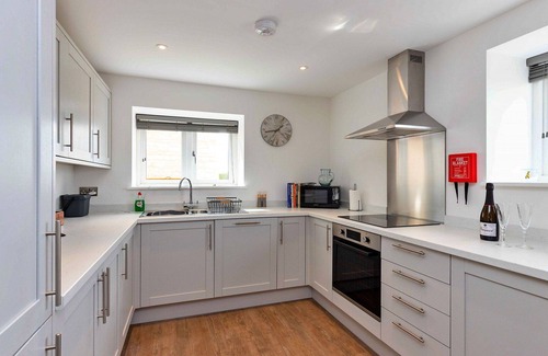 Thurlby House | Wonderful villa for 6 guests with WIFI and pets allowed