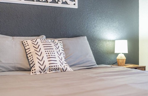 Williams House | Wonderland in Williams|Scenic Views |EscapetheCity