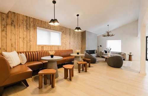 Columbia Falls Hotel | Wonderstone Hotel - Single King ADA Guest Room