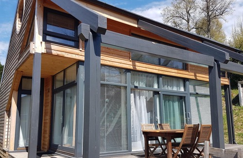 Pont-de-Salars Ski Chalet | Wooden chalet on the lake of Pont de Salars, in Aveyron