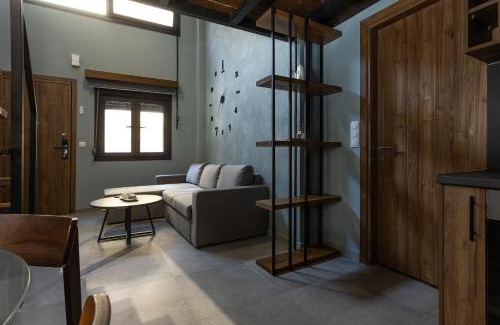 Thessaloniki Apartment | Wooden Suites