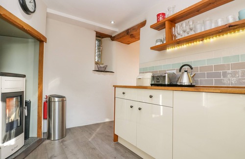 Liskeard Cottage | WOODFIELD COACH HOUSE, family friendly, with hot tub in Liskeard