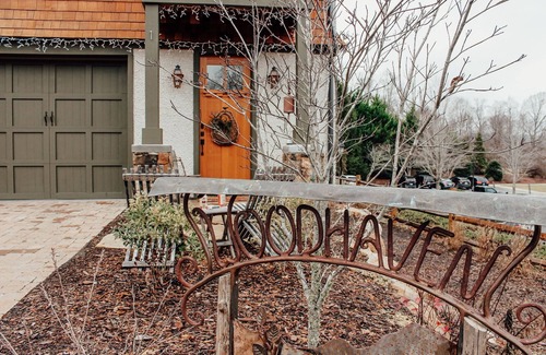 Cheshire Cabin | Woodhaven Cabin - FREE BILTMORE PASSES
