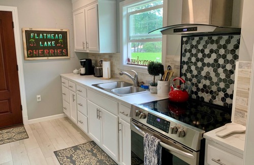 Woods Bay Ski Chalet | Woods Bay Chalet Close to Flathead Lake