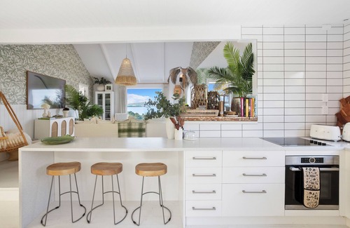 Waiheke Island House | Woodside Bay Estate - Stay Waiheke