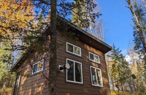South Range Cabin | Woodsy Personal Retreat Cabin - "Solitude"