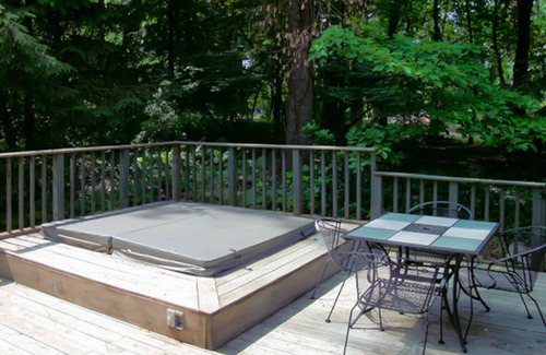 Michiana House | Woodsy Retreat W/Private Hot Tub, Enclosed Patio, Firepit, & Free WiFi