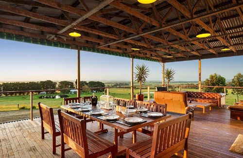 Woolamai House | Woolamai Park Suits 2-3 Families LARGE 7 Bedrooms