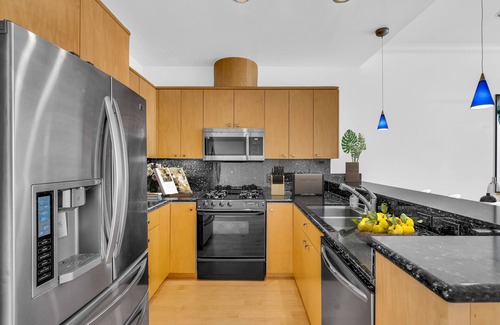 Civic Center Condo | Work & Social Hub Condo in Hayes Valley