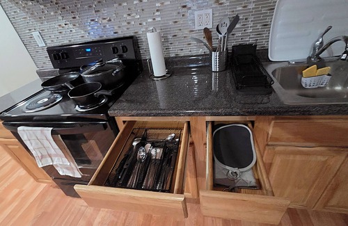 Ironbound District Apartment | Work+Stay NYC+EWR Train Walk