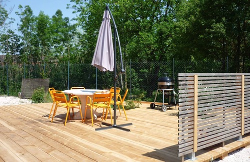 Semur-en-Auxois Apartment | Workshop n°2 for 6 with shared pool and sauna for lazy days