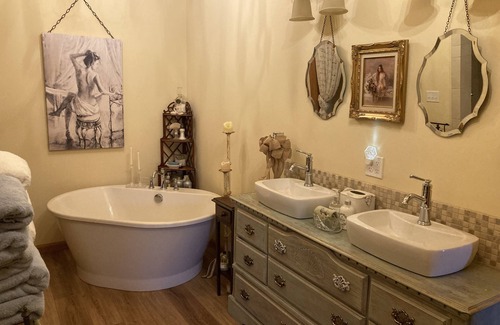 Shining Mountains Cabin | World Class Fishing, and Mountain Views in the beautiful Madison River Valley.