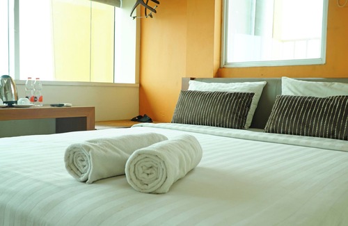 Old Jakarta Hotel | World Hotel