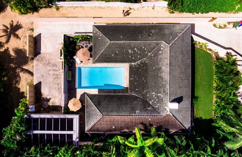 Kailua House | Wow! Home just steps from the Beach with Private Salt Water Pool