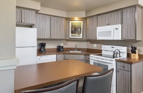 Redmond Resort | Wow . This resort is SO much fun !