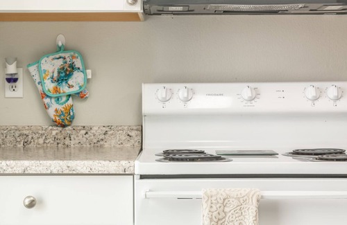 Cimarron Hills Condo | ★Wow! What a Find! Stunning 2BR, 1.5 BA Townhouse★