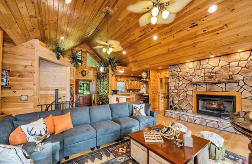 Grassy Creek House | Wraparound Views & Forest Feels | Dream Cabin | Game Room with Pool Table