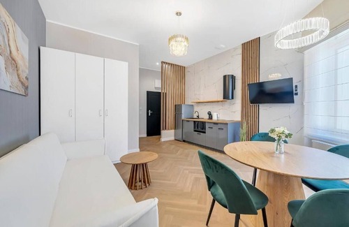 Srodmiescie Apartment | Wschodnia Elegans Aparthotel