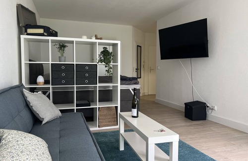 Erbenheim Apartment | Wunderschöne 1-zimmer Wohnung