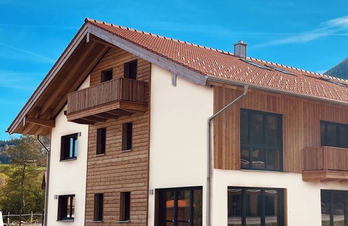 Fischbachau Apartment | Wunderschöne Ferienwohnung mit Berg- und Seeblick
