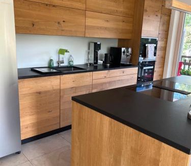 Bad Wiessee Apartment | Wunderschönes 4 Zimmer Apartment mit Seeblick