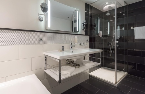 Altstadt Hotel | Wyndham Duisburger Hof