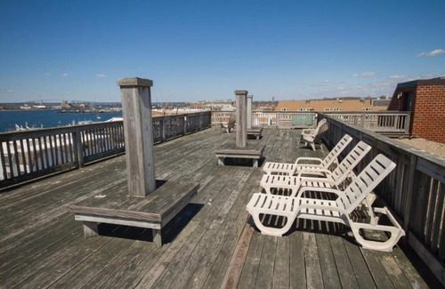 Yachting Village Apartment | Wyndham Inn on the Harbor, perfect location