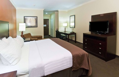 Lake Charles Hotel | Wyndham Lake Charles Casino Area