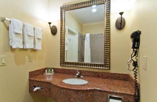 Lake Charles Hotel | Wyndham Lake Charles Casino Area