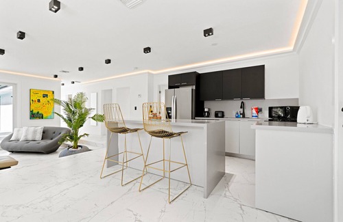 Buena Vista Villa | Wynwood Design District Luxe 4-bedroom Villa with Private Pool