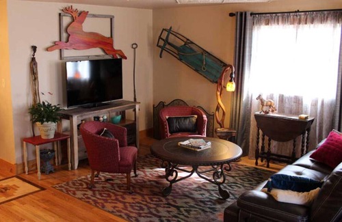 Laramie Apartment | Wyo House - Unique Western Motif