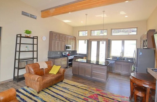 Carriage Hills House | Xanadu - 3 bedroom modern masterpiece