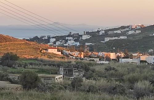 Tinos Town Villa | Xerolithia suites