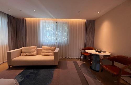 Haining Hotel | XUANDE GATE HOTEL