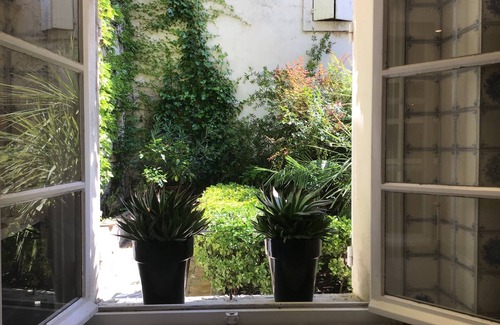 Les Angles House | XVII property panoramic view of the Alpilles 5 min from Avignon