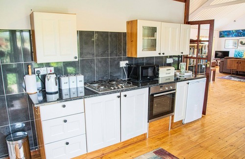 Tremain Cottage | Y Beudy at Coed Melin, Aberporth