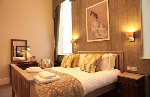 Conwy House | Y Capel