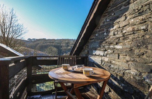 Llanybydder Cottage | Y CARTWS, pet friendly, character holiday cottage in Llanybydder