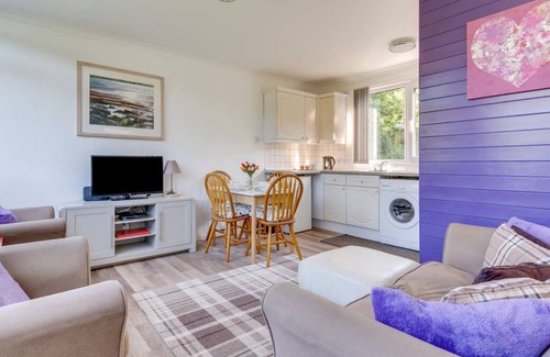 Nolton Ski Chalet | Y Twll Bollt (The Bolt Hole)