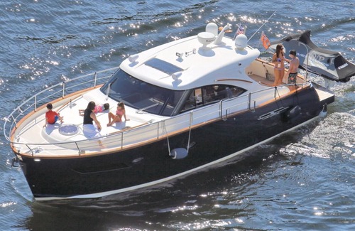 Hallandale Beach Boat Rental | Yacht Austin Parker 42 "Open