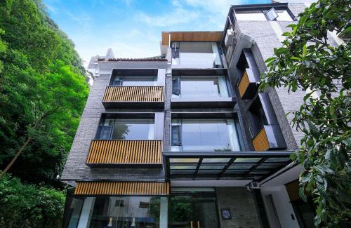 Yangshuo Hotel | Yangshuo Tea House Inn - By West Street and Li River