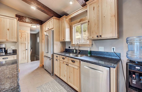 Helena House | Year round peace and views near York, MT; 3 bed and 3 bath; sleeps up 12
