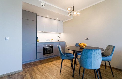 Kadriorg Apartment | Yellow Apartment