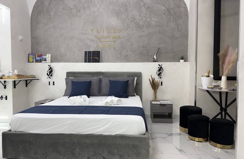 Chiaia Bed & Breakfast | Ylisea Luxury B&B - Luxury in the city center - 5 minutes from the sea