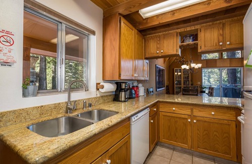 Yosemite West House | Yosemite Vista