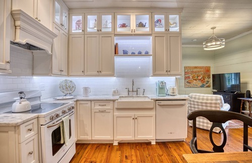 Pawleys Island Cottage | You found the most romantic cottage on the Hammock Coast.