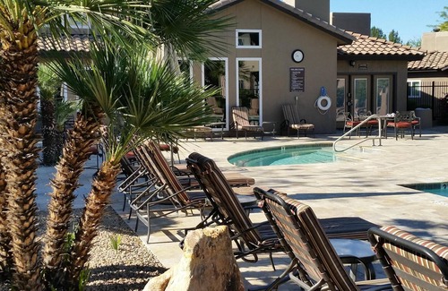 Central Scottsdale Condo | You will love this 1 bedroom condo! Resort like setting close to everything